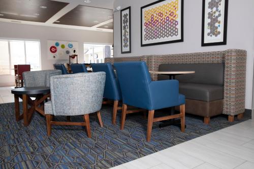holiday inn express toledo west napoleon by ihg