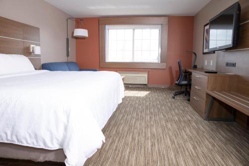 holiday inn express toledo west napoleon by ihg