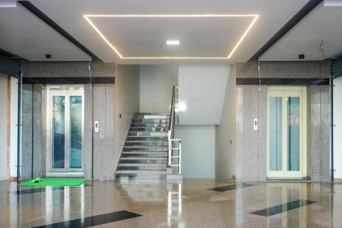 hotel vr grand