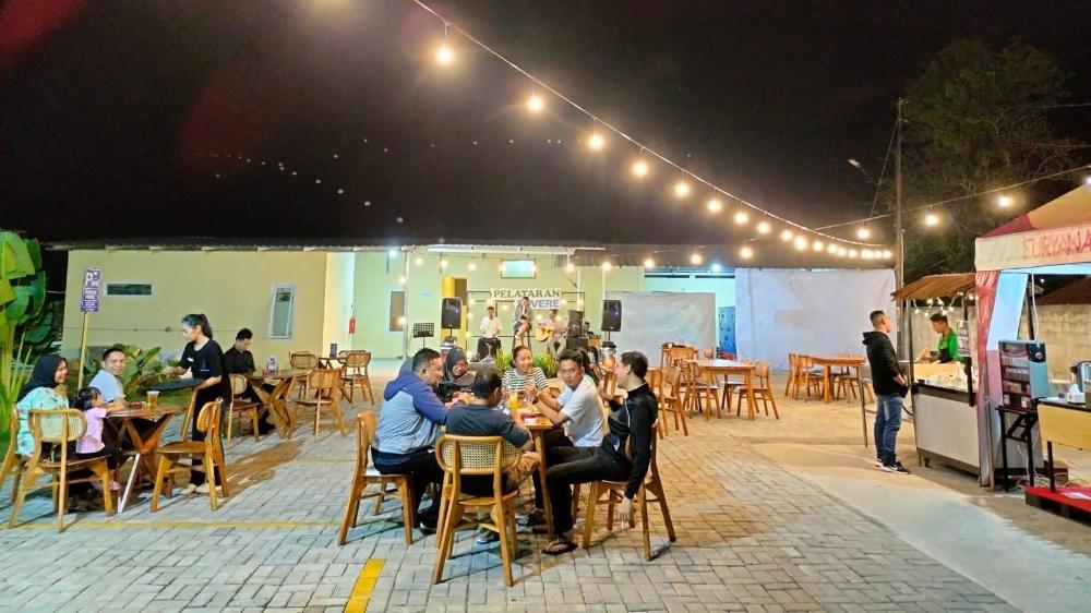 hotel fovere kuala kapuas by conary