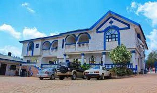 akiavic blue roof hotel