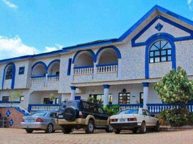 akiavic blue roof hotel