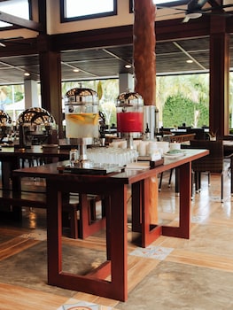 ora beach resort