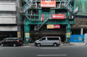 reddoorz riches holiday hotel avenida