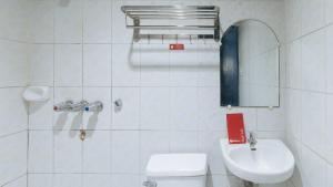 reddoorz riches holiday hotel avenida