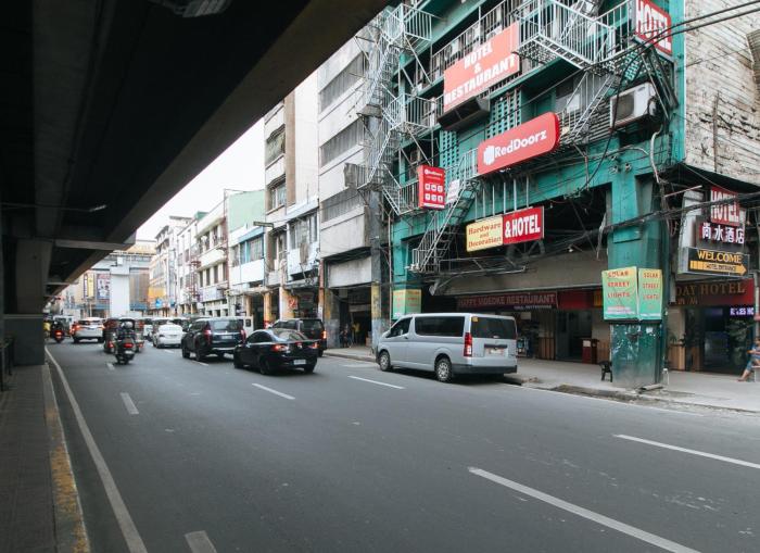 reddoorz riches holiday hotel avenida