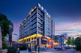 borrman hotel zhijiang guomao qixing plaza weijing