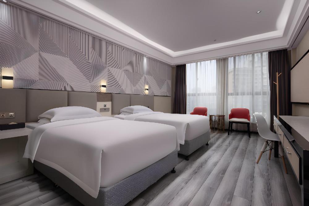 borrman hotel zhijiang guomao qixing plaza weijing