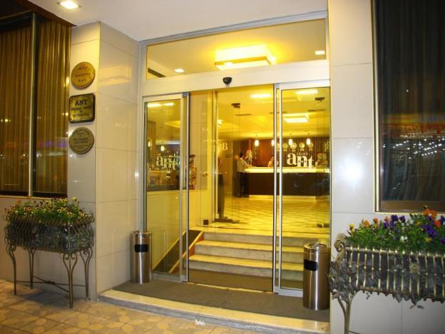grand ant hotel