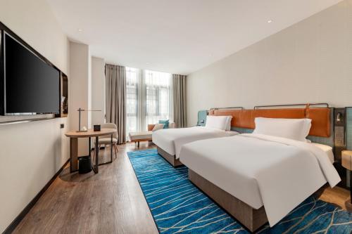echarm hotel yichang east railway station