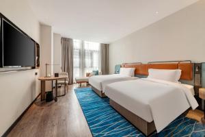 echarm hotel yichang east railway station