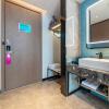 echarm hotel yichang east railway station