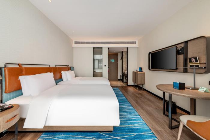echarm hotel yichang east railway station