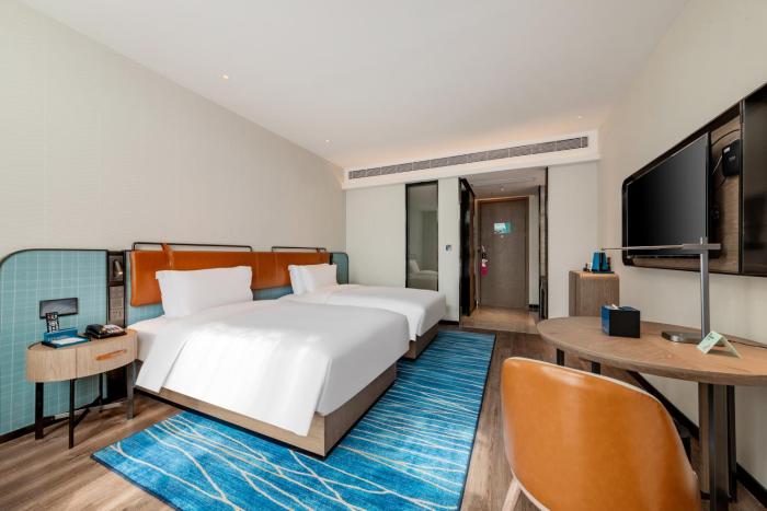 echarm hotel yichang east railway station