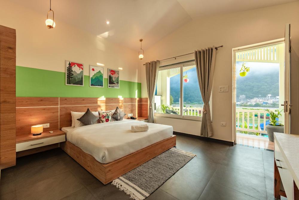 zostel plus rishikesh