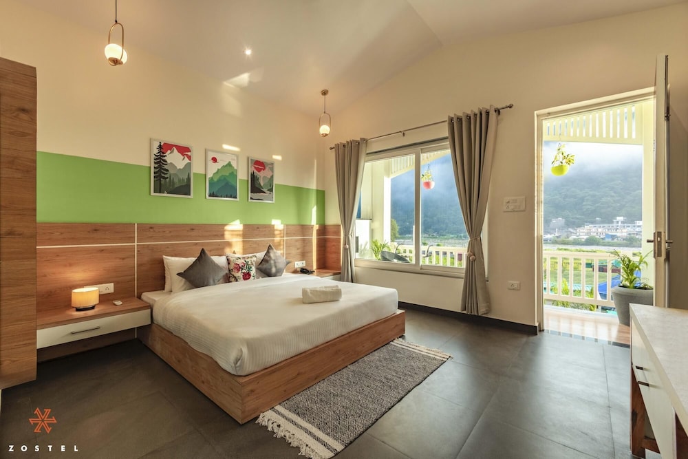 zostel plus rishikesh