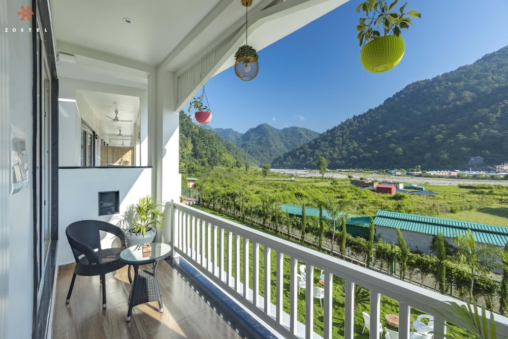 zostel plus rishikesh
