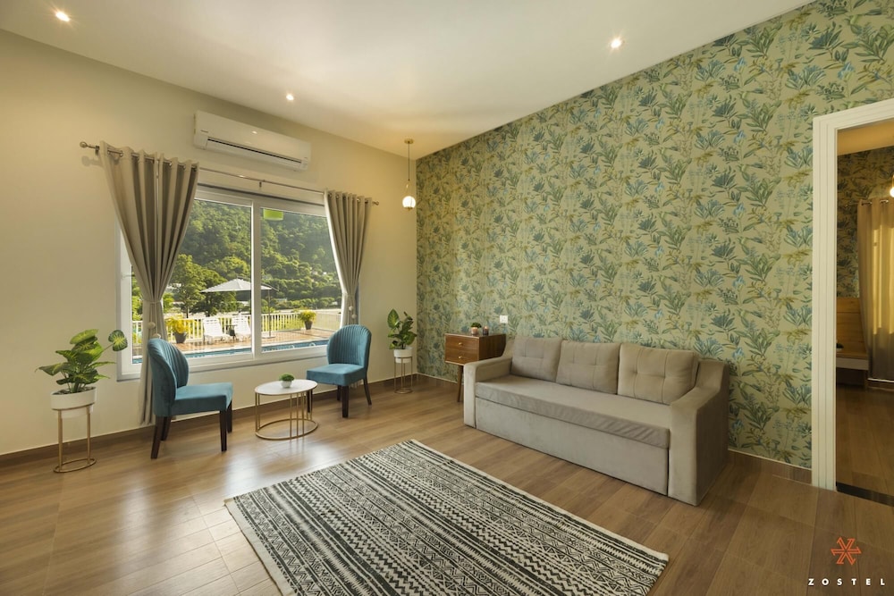 zostel plus rishikesh