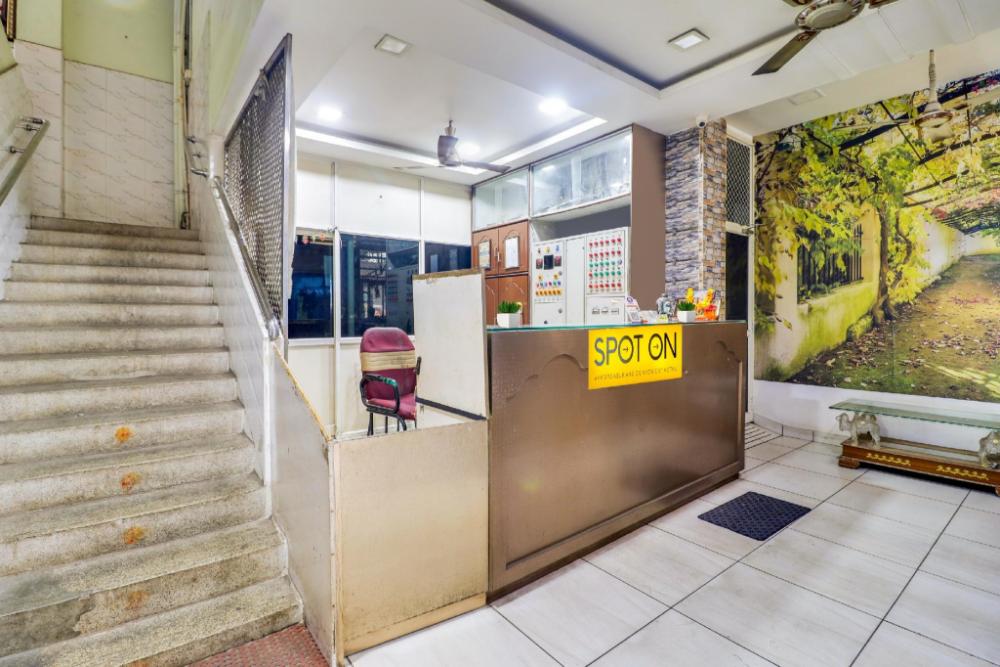 oyo flagship hotel amaravathi residency