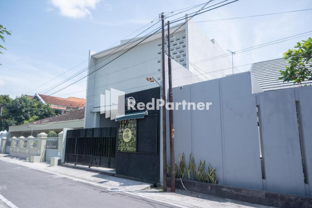 athena house syariah near the park mall solo baru