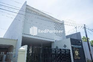 athena house syariah near the park mall solo baru