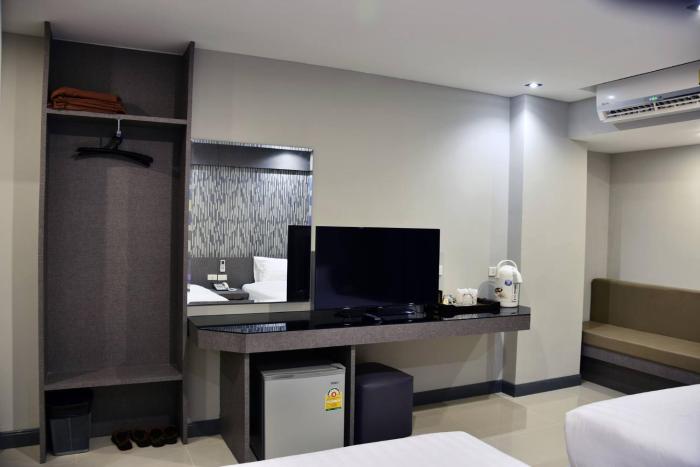 c hotel bangna