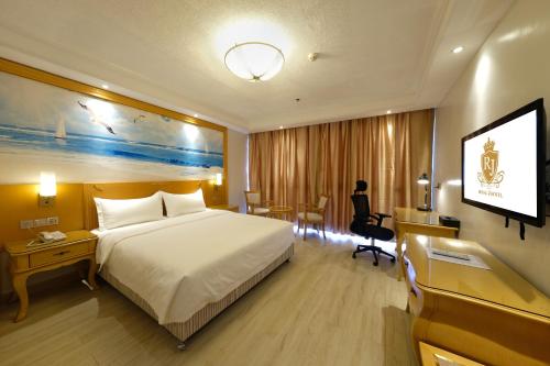 royal j hotel