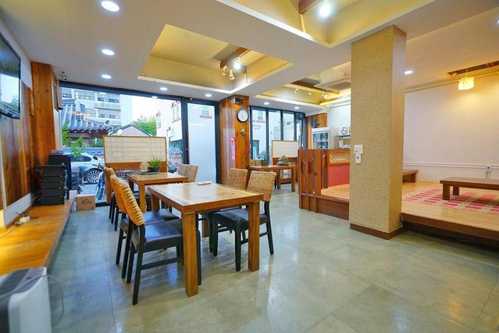 jeonju hanok maeul pungkyeong guest and hotel