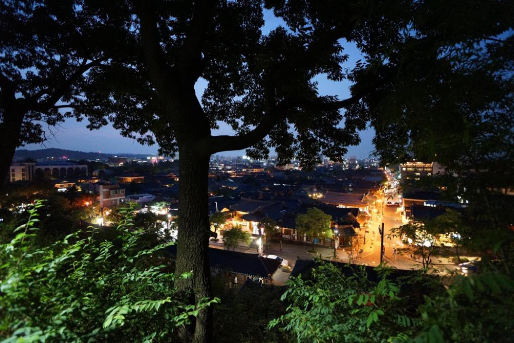 jeonju hanok maeul pungkyeong guest and hotel