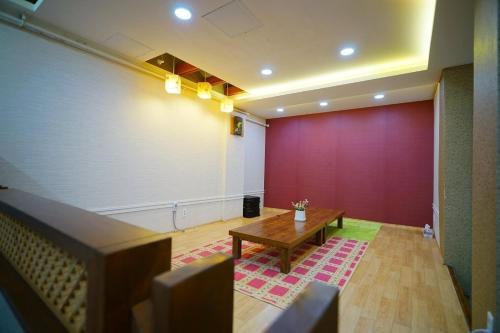 jeonju hanok maeul pungkyeong guest and hotel