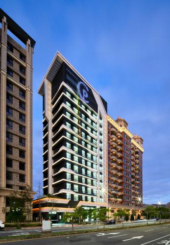 cp hotel taoyuan airport hsr station