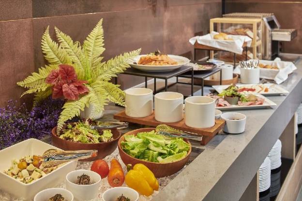 cp hotel taoyuan airport hsr station