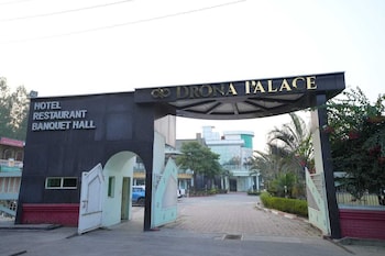 drona palace a unit of s r leisure inn