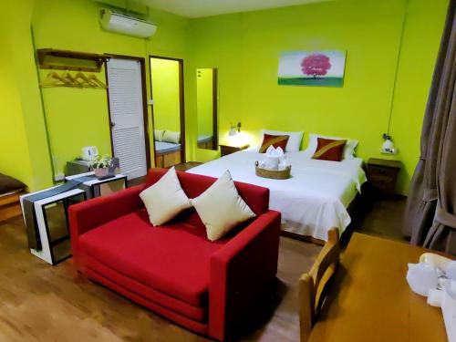 chiang mai gate house