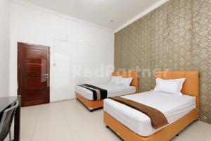 wisma nabila near masjid raya baiturrahman banda aceh redpartner