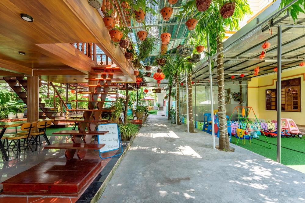 alley garden homestay hoi an