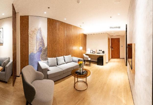lotus blu hotel naga