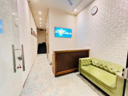 hotel the orchid tree