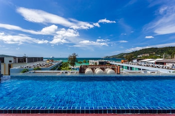 7q patong beach hotel