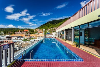 7q patong beach hotel