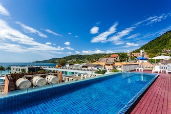 7q patong beach hotel