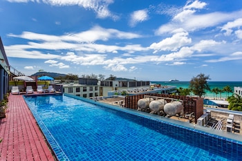 7q patong beach hotel