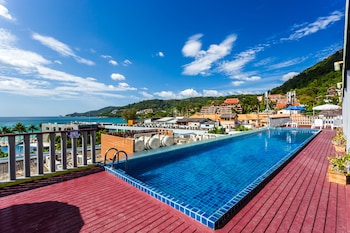 7q patong beach hotel