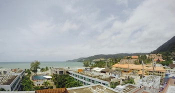 7q patong beach hotel