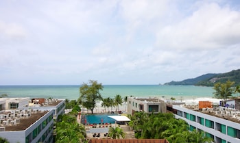 7q patong beach hotel