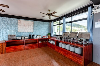 7q patong beach hotel