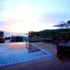 7q patong beach hotel