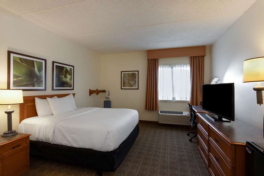 la quinta inn and suites by wyndham jacksonville mandarin