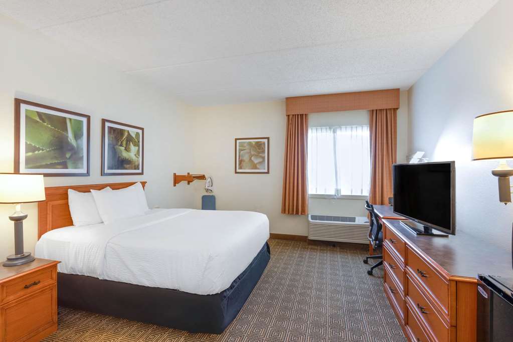 la quinta inn and suites by wyndham jacksonville mandarin