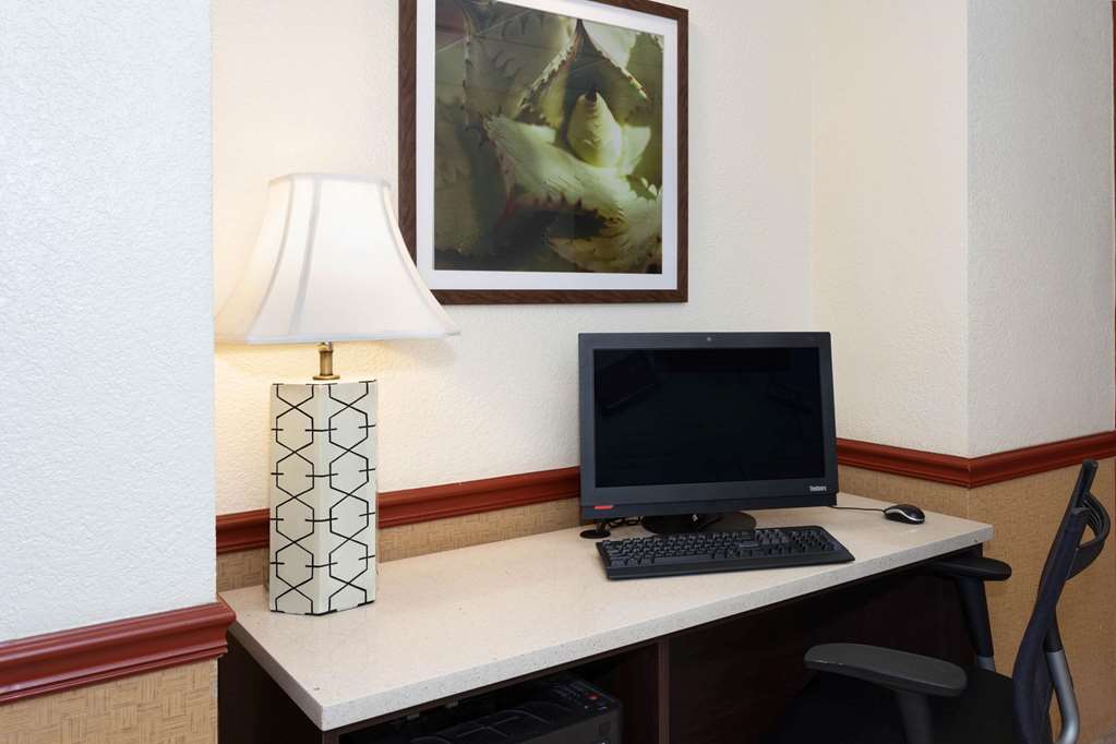 la quinta inn and suites by wyndham jacksonville mandarin